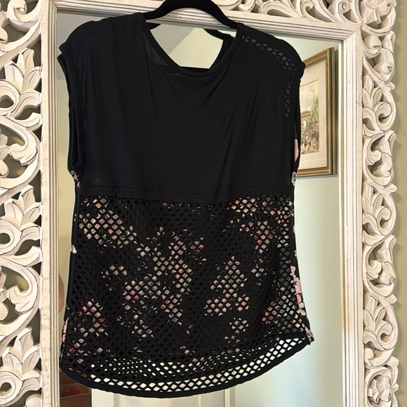Express floral net tee - Picture 4 of 5